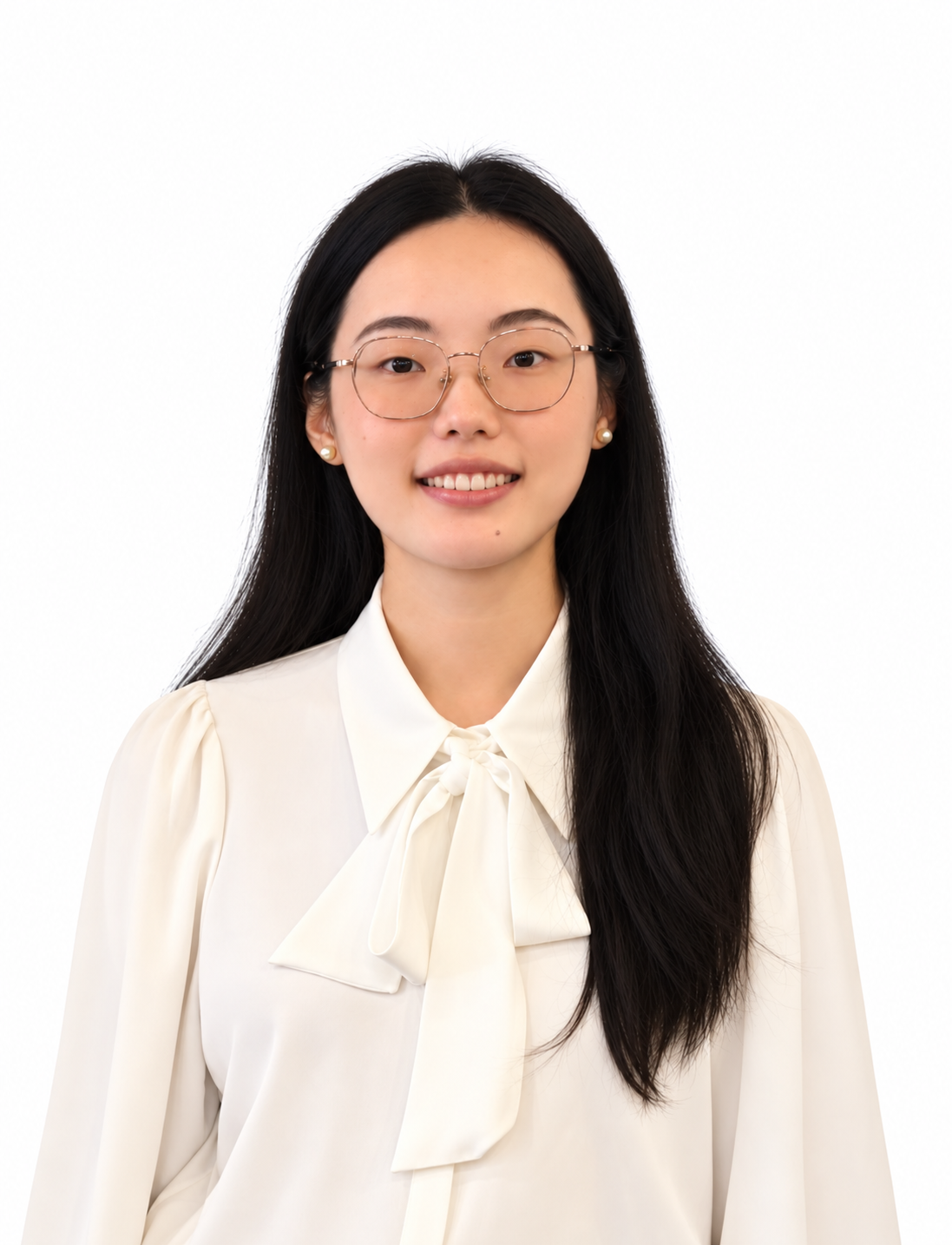 Yao Lin，营销传媒部行政经理